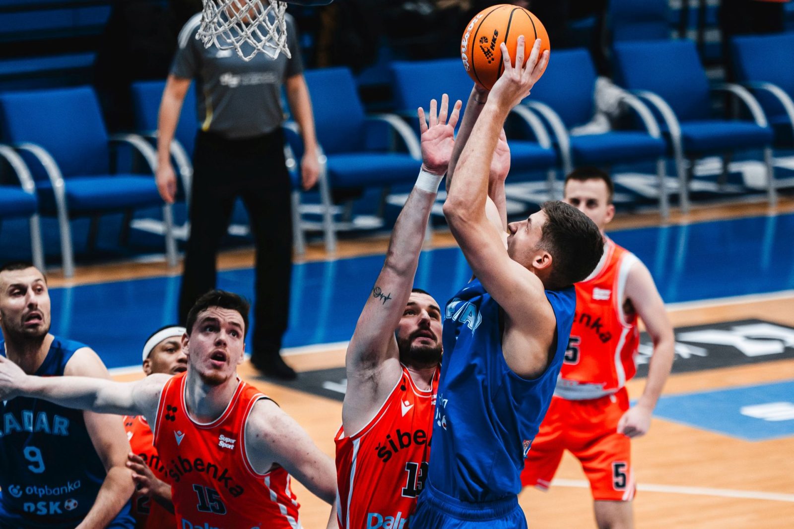 Marcus Golson u napadu za Šibenku protiv Zadra na polufinalu SuperSport Kupa (21. veljače 2026.), ključni trenutak borbe s 18 postignutih poena