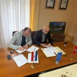 Potpisivanje ugovora za izgradnju Multifunkcionalnog centra Scardona u Skradinu, vrijednog 3,4 milijuna eura.